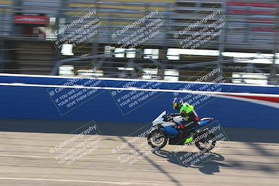 media/Jan-21-2022-Fastrack Riders (Fri) [[90b5309cc6]]/Level 1/Session 1 Front Straight/